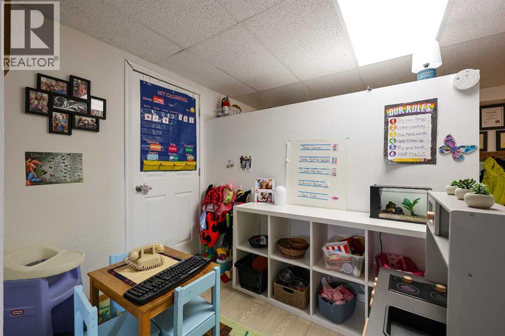 405 5 Avenue, Warner, Alberta  T0K 2L0 - Photo 26 - A2294490