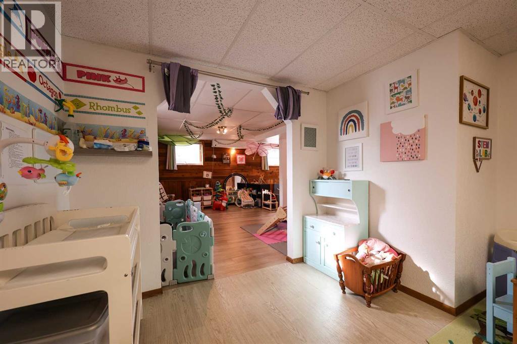 405 5 Avenue, Warner, Alberta  T0K 2L0 - Photo 28 - A2294490