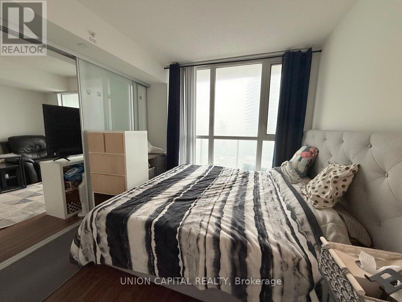 1502 - 85 Queens Wharf Road, Toronto, Ontario  M5V 0J9 - Photo 17 - C13016634