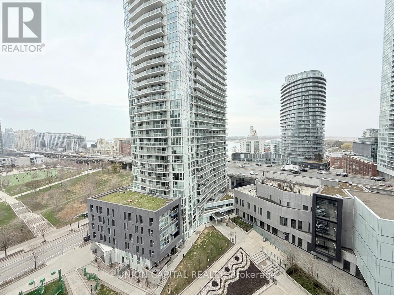1502 - 85 Queens Wharf Road, Toronto, Ontario  M5V 0J9 - Photo 3 - C13016634