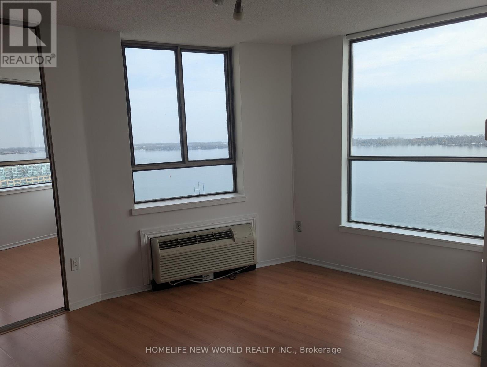 2501 - 270 Queens Quay W, Toronto, Ontario  M5J 2N4 - Photo 14 - C13016658
