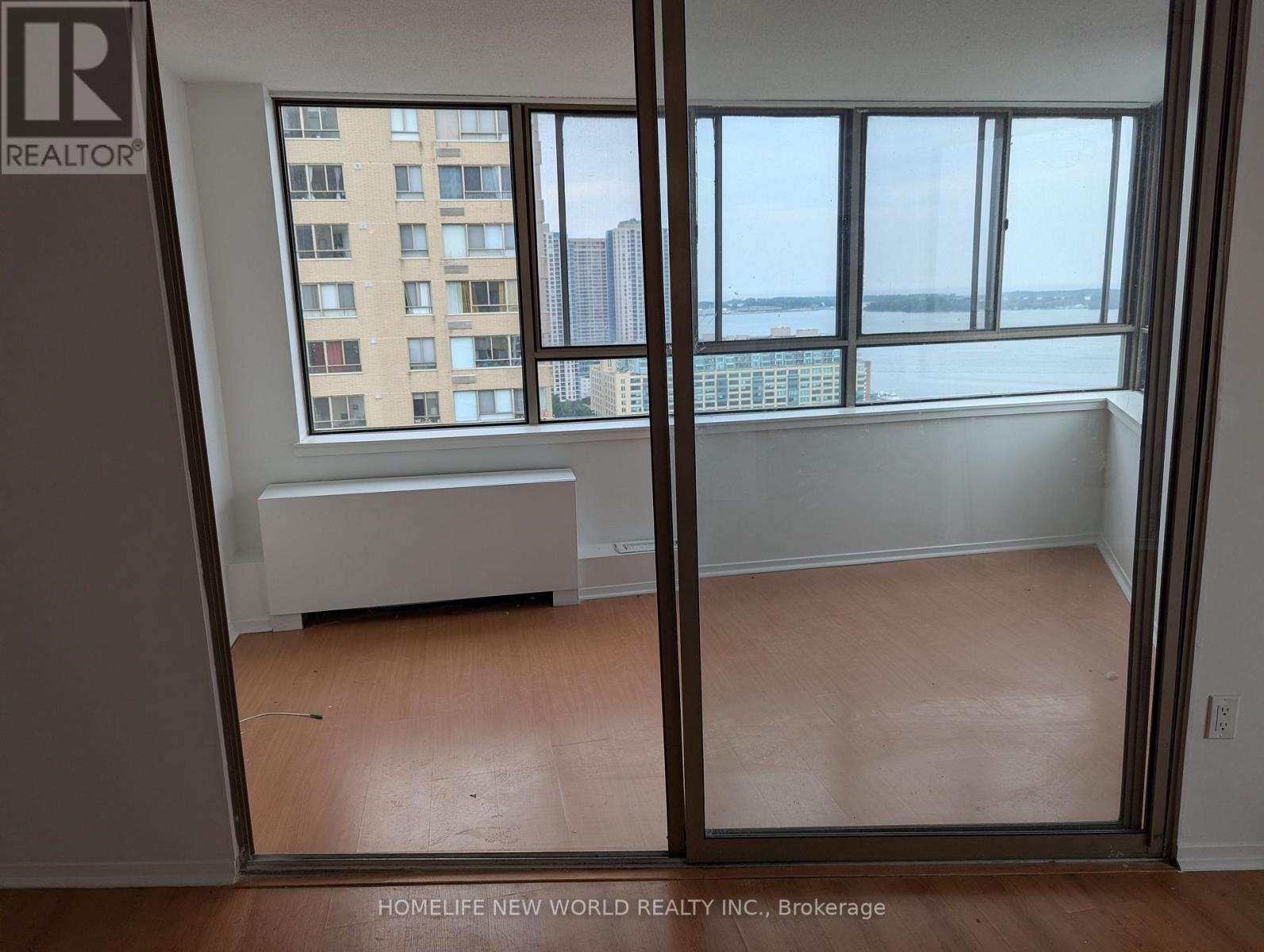 2501 - 270 Queens Quay W, Toronto, Ontario  M5J 2N4 - Photo 15 - C13016658