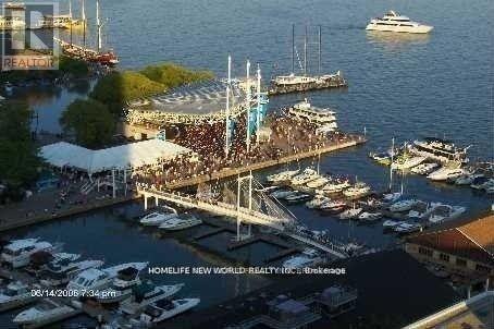 2501 - 270 Queens Quay W, Toronto, Ontario  M5J 2N4 - Photo 3 - C13016658