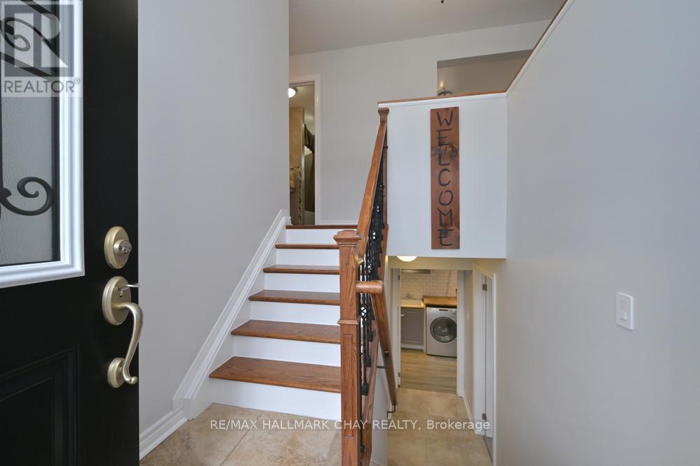 36 Moore Avenue, Adjala-Tosorontio (Everett), Ontario  L0M 1J0 - Photo 3 - N13016574