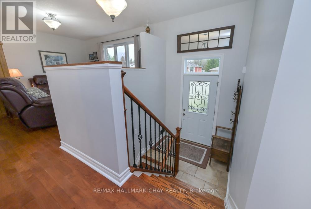 36 Moore Avenue, Adjala-Tosorontio (Everett), Ontario  L0M 1J0 - Photo 4 - N13016574