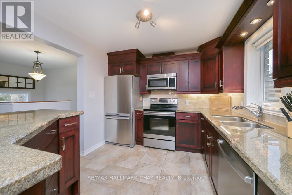 36 Moore Avenue, Adjala-Tosorontio (Everett), Ontario  L0M 1J0 - Photo 8 - N13016574