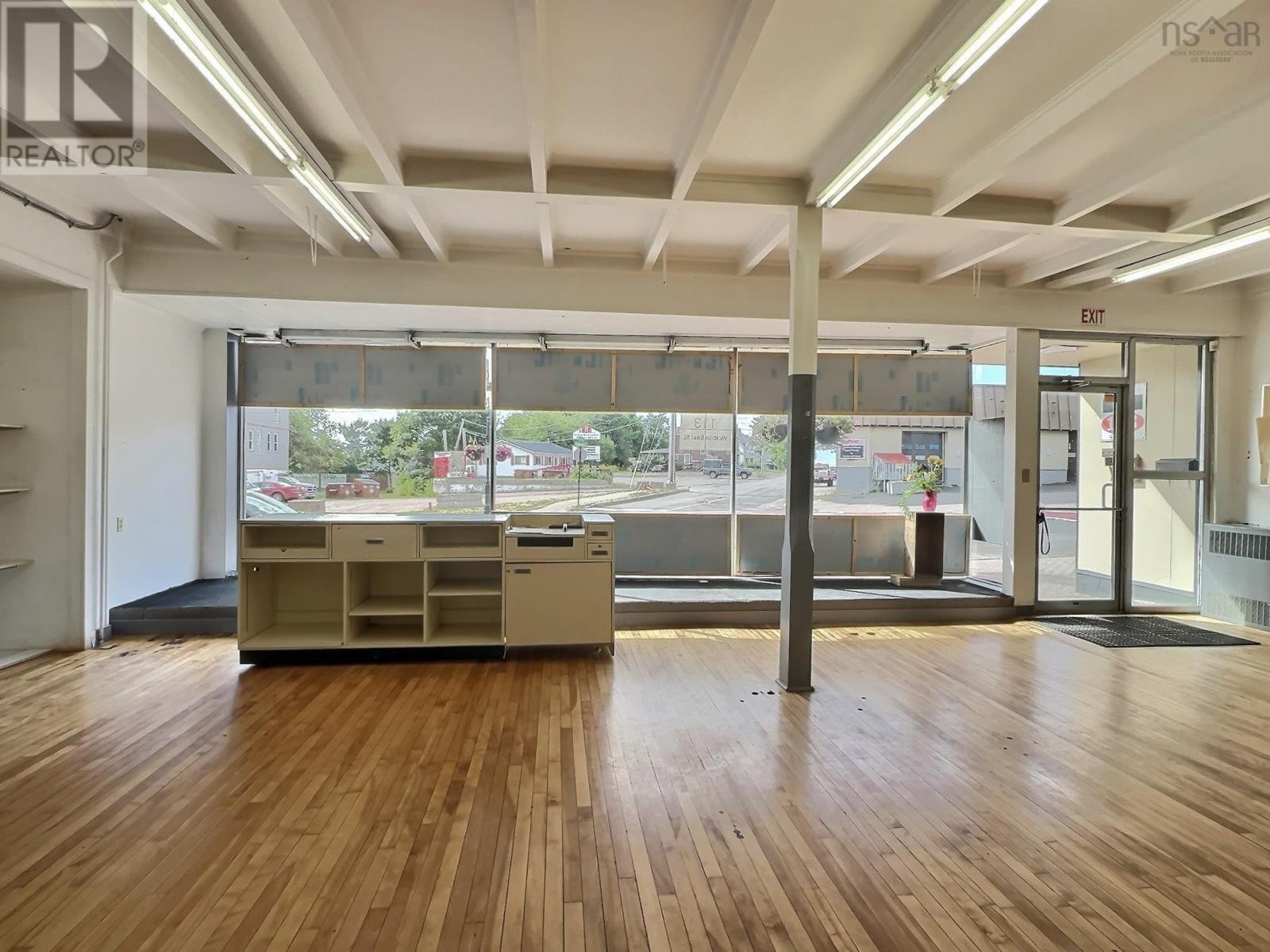 113 Victoria Street E, Amherst, Nova Scotia  B4H 1X9 - Photo 2 - 202521436