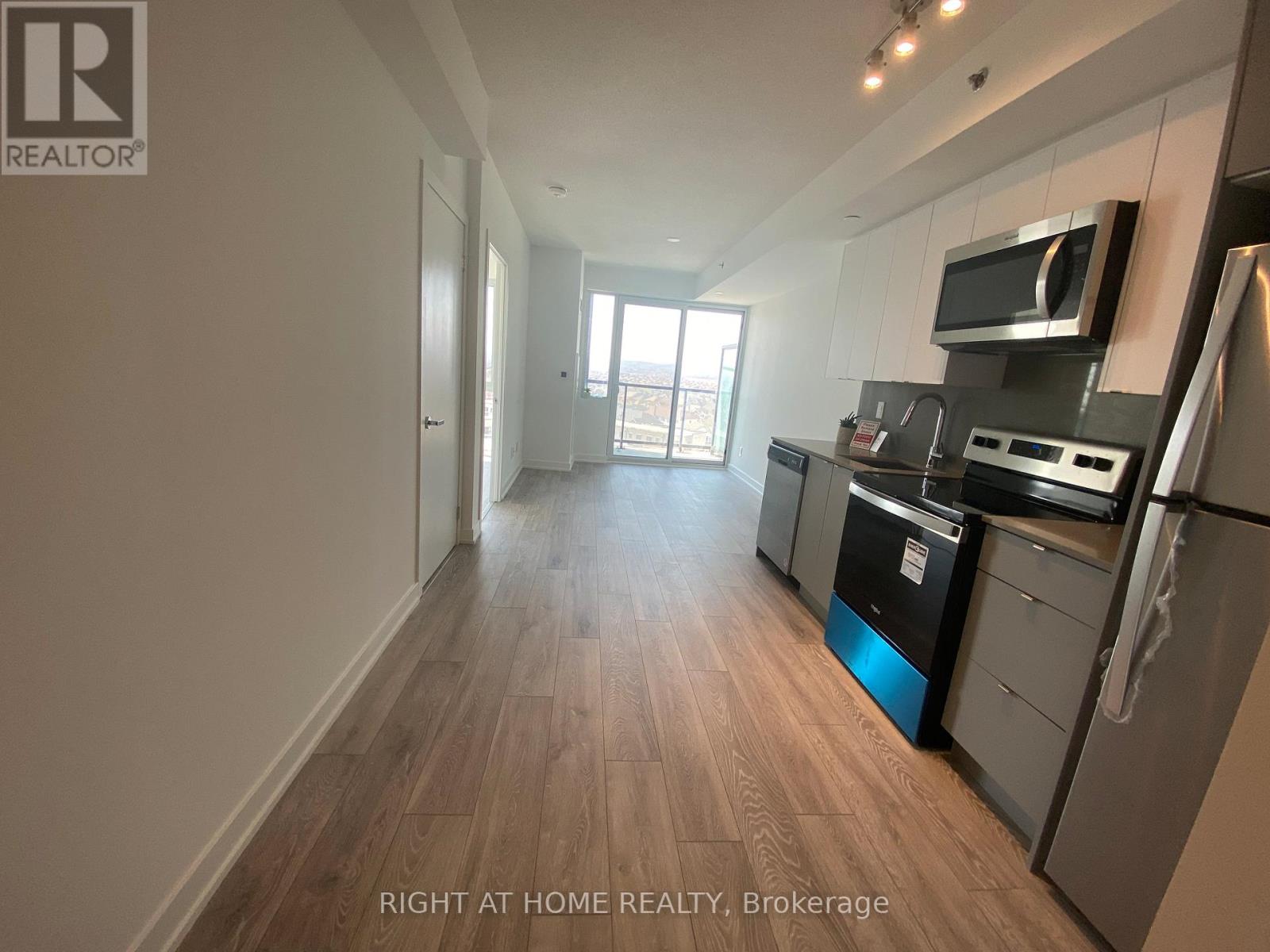 B815 - 3200 Dakota Common, Burlington, Ontario  L7M 2A8 - Photo 10 - W13016570