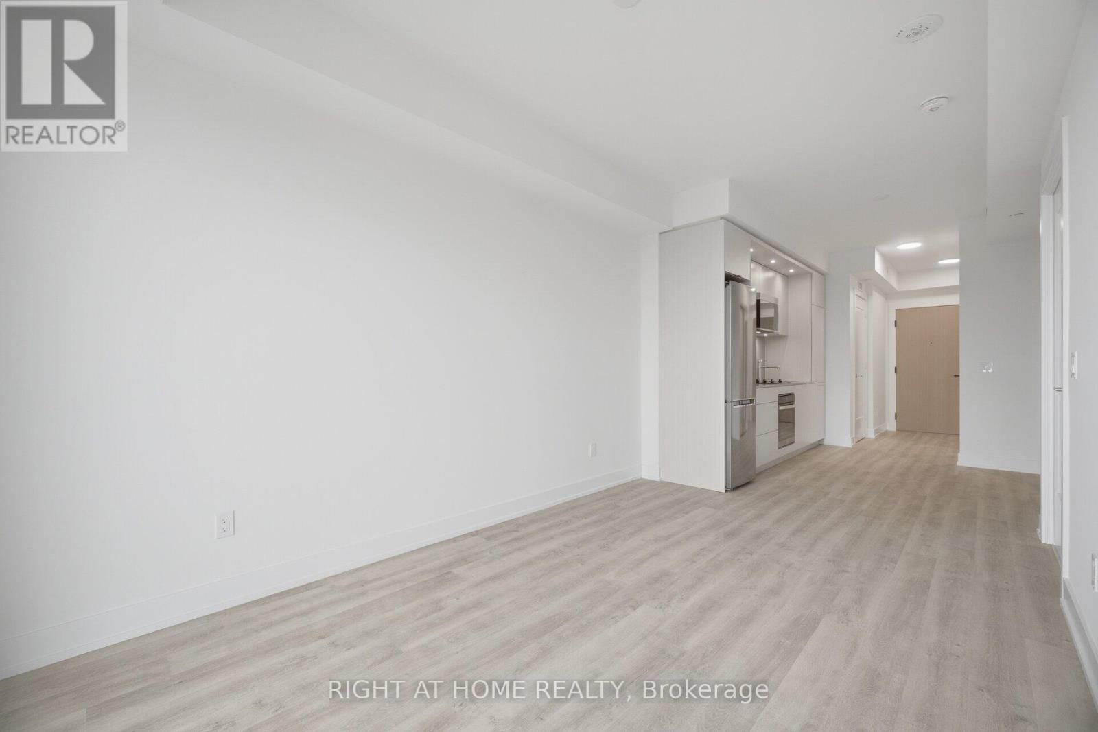 2101 - 60 Central Park Roadway, Toronto, Ontario  M9A 0E6 - Photo 20 - W13016592