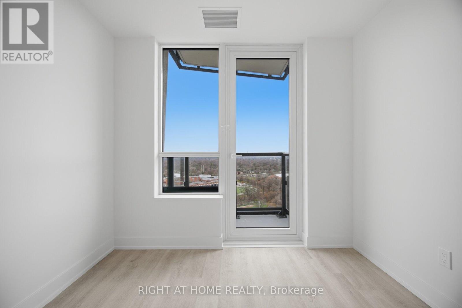 2101 - 60 Central Park Roadway, Toronto, Ontario  M9A 0E6 - Photo 30 - W13016592