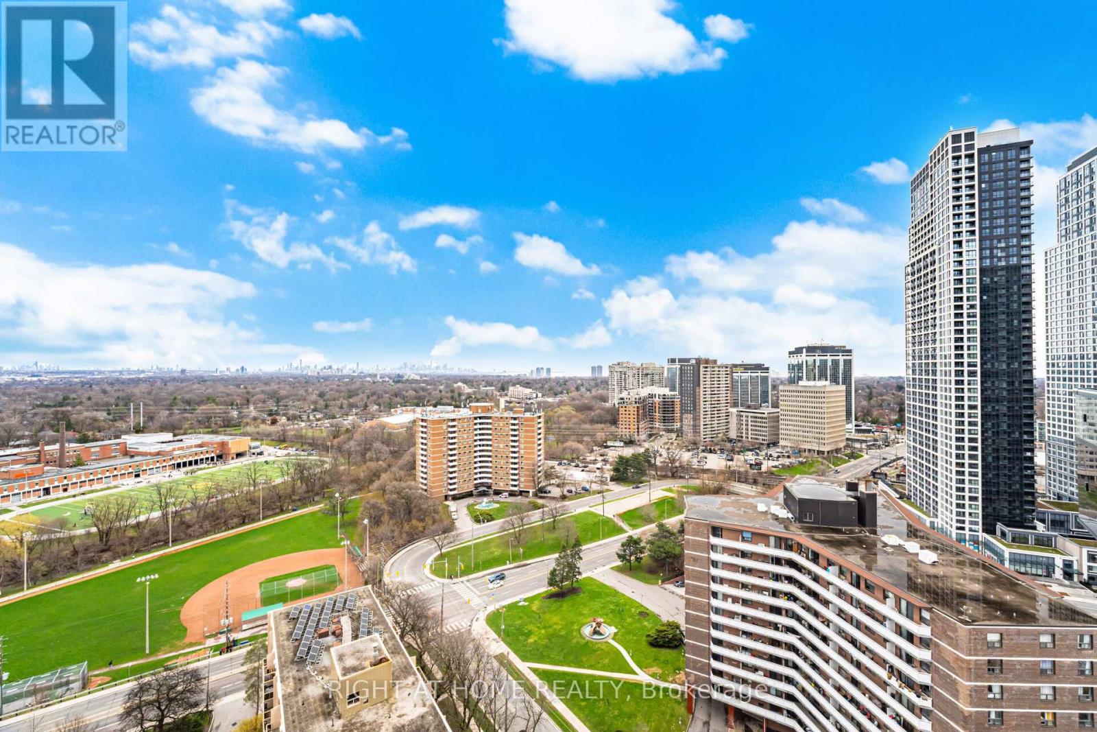 2101 - 60 Central Park Roadway, Toronto, Ontario  M9A 0E6 - Photo 34 - W13016592