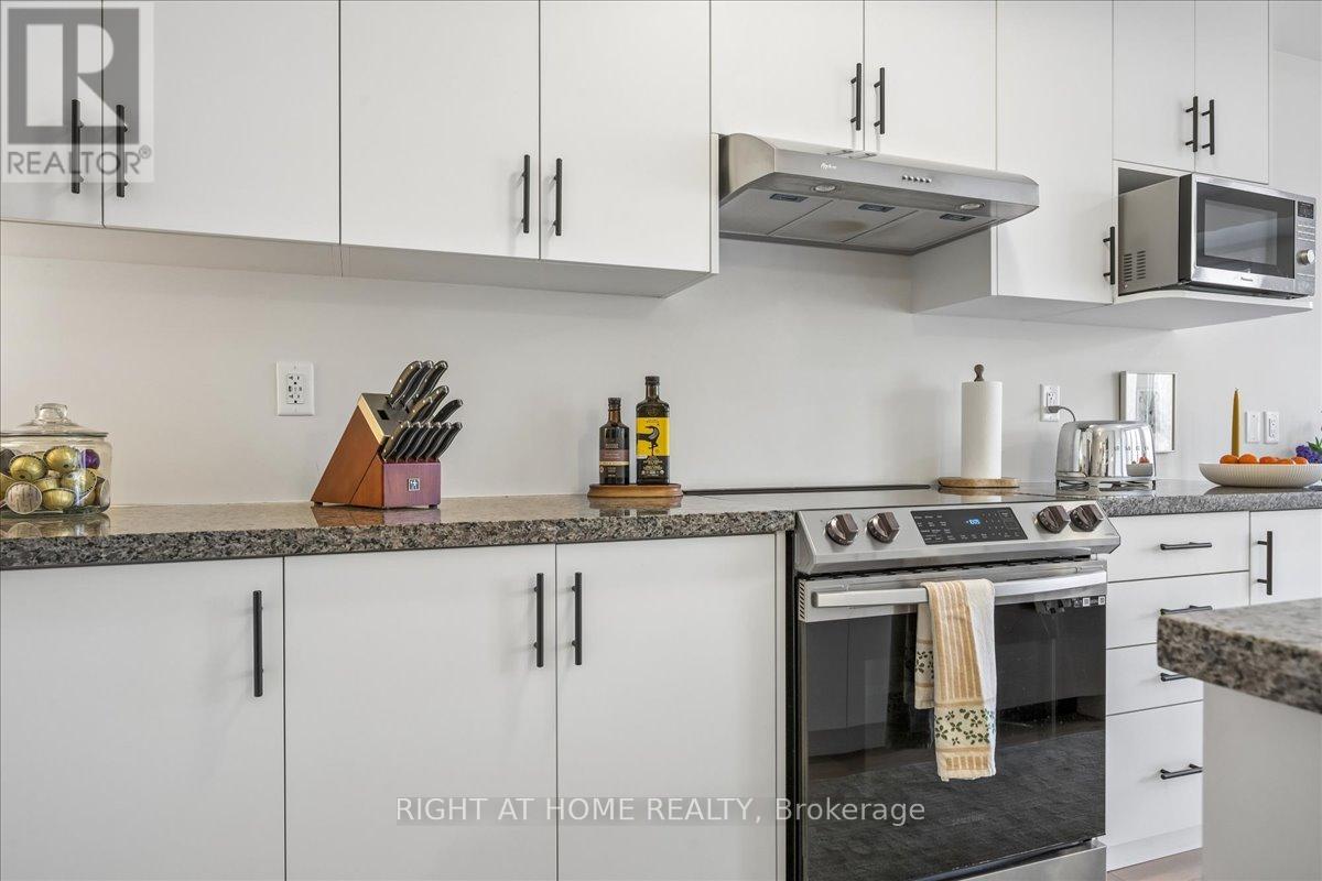 2092 Ellerston Common, Burlington, Ontario  L7P 0V6 - Photo 15 - W13016618