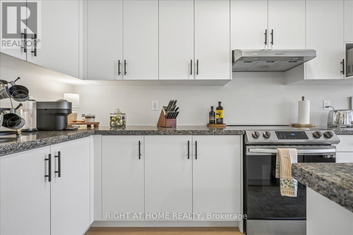 2092 Ellerston Common, Burlington, Ontario  L7P 0V6 - Photo 16 - W13016618