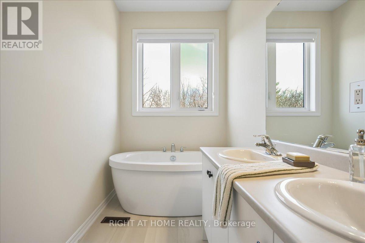 2092 Ellerston Common, Burlington, Ontario  L7P 0V6 - Photo 31 - W13016618