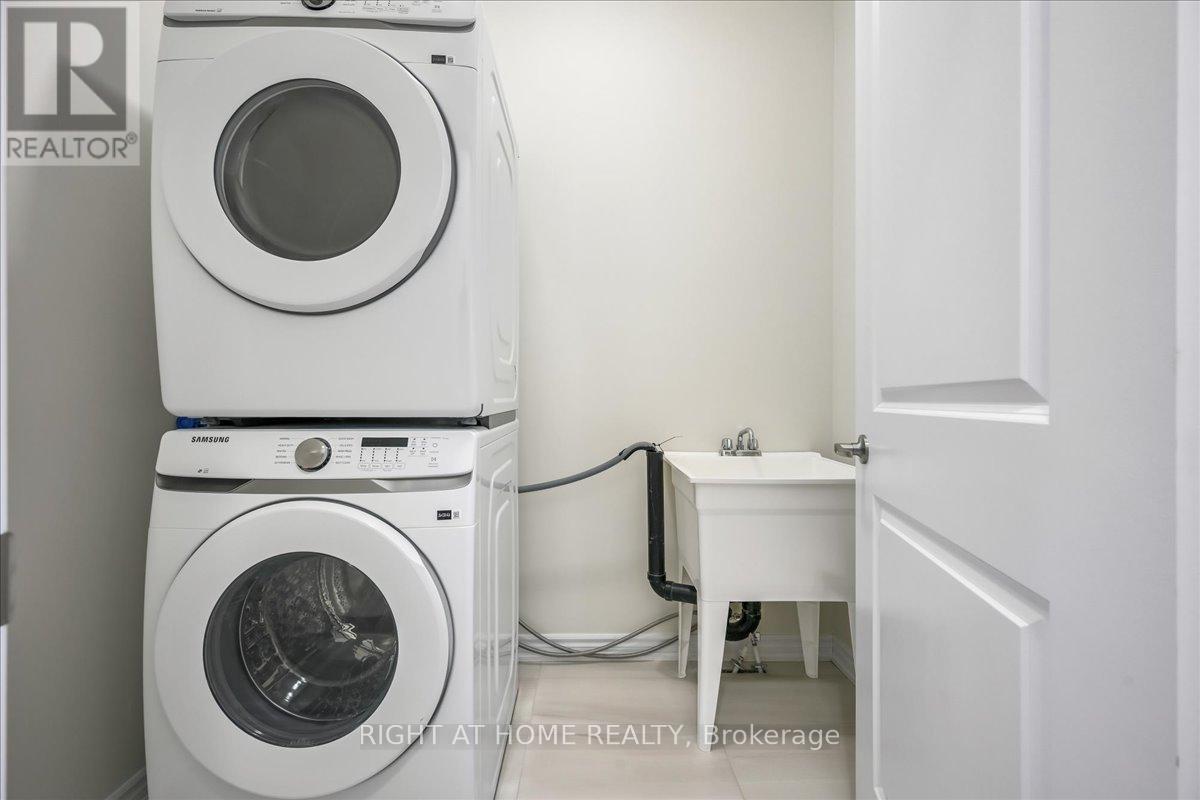 2092 Ellerston Common, Burlington, Ontario  L7P 0V6 - Photo 37 - W13016618