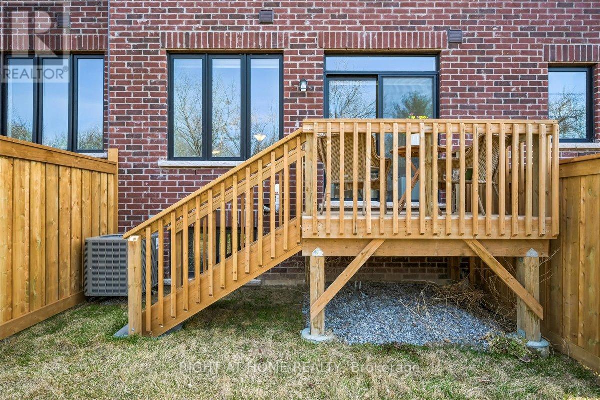 2092 Ellerston Common, Burlington, Ontario  L7P 0V6 - Photo 40 - W13016618