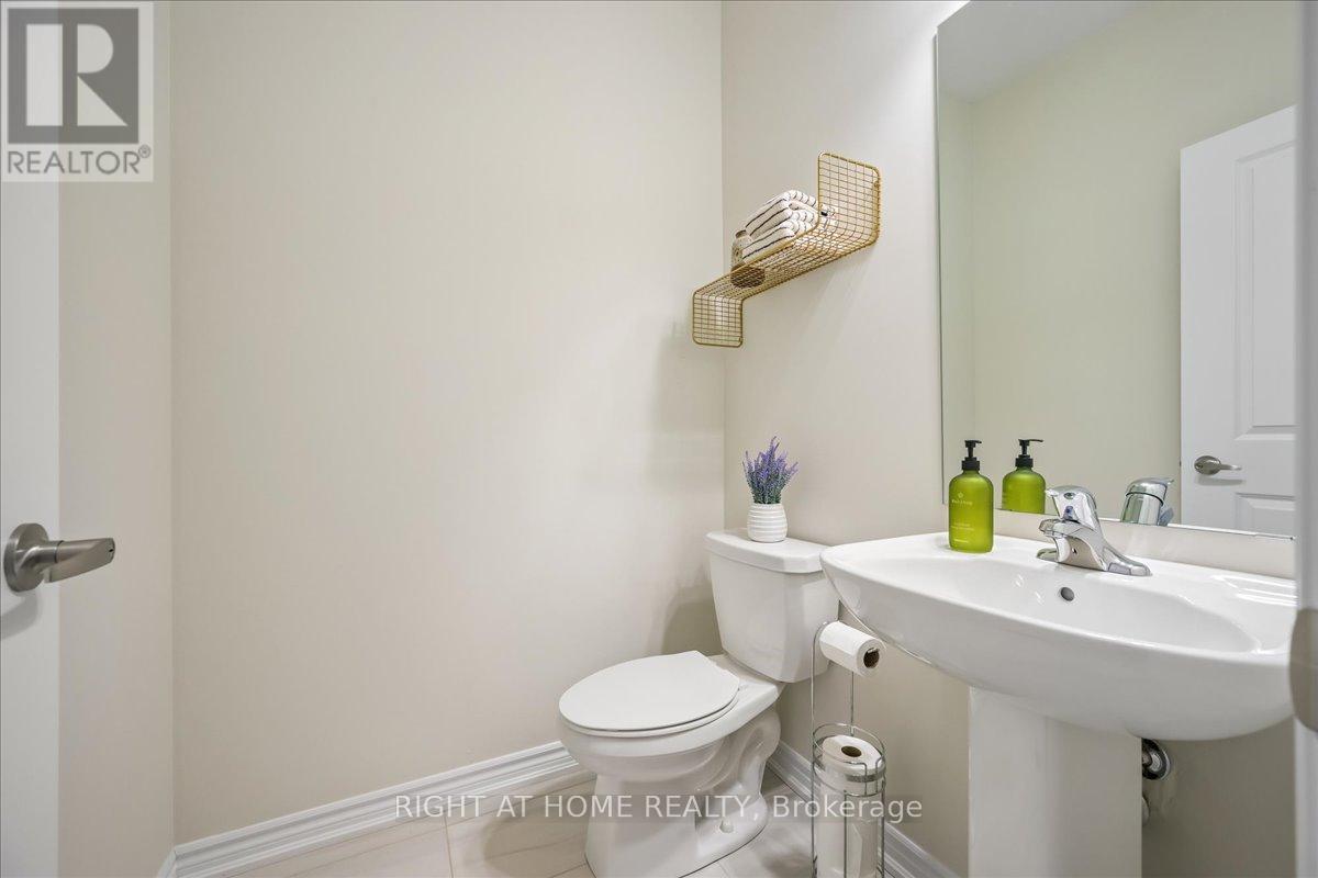 2092 Ellerston Common, Burlington, Ontario  L7P 0V6 - Photo 7 - W13016618