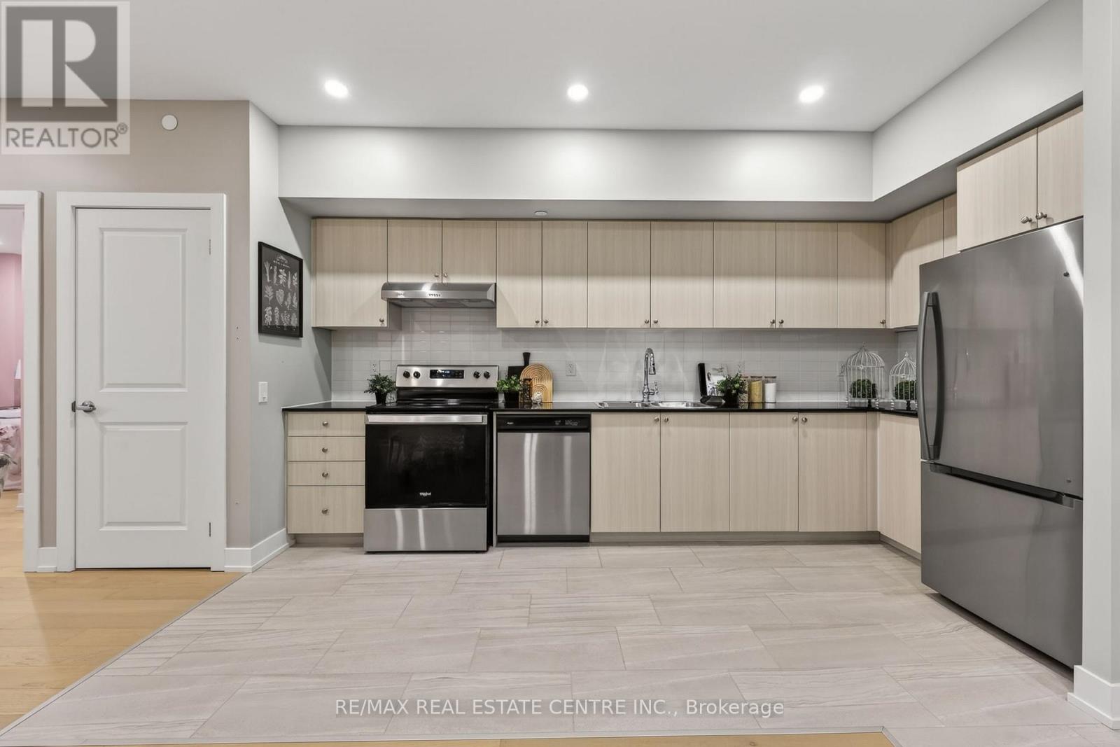 211 - 310 Broadway Avenue, Orangeville, Ontario  L9W 1L3 - Photo 10 - W13016628