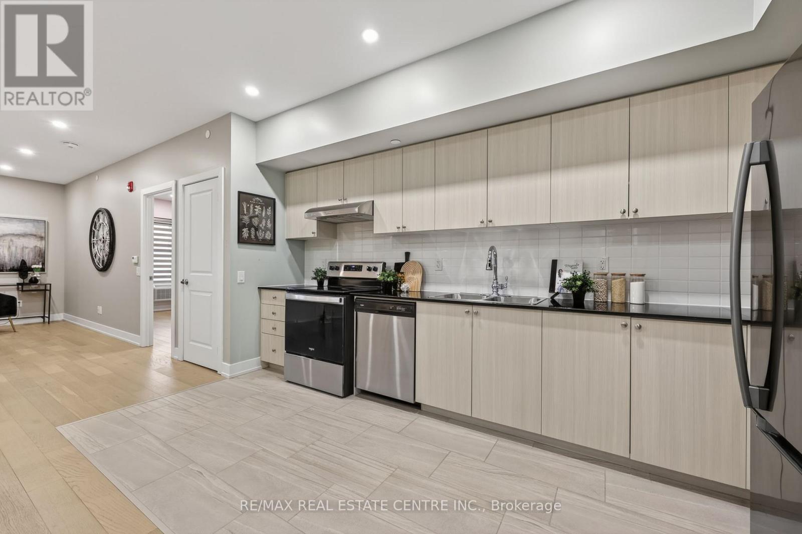 211 - 310 Broadway Avenue, Orangeville, Ontario  L9W 1L3 - Photo 11 - W13016628