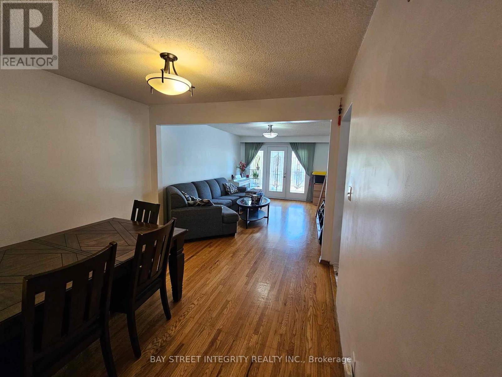 4011 Bishopstoke Lane, Mississauga, Ontario  L4Z 1H9 - Photo 3 - W13016648