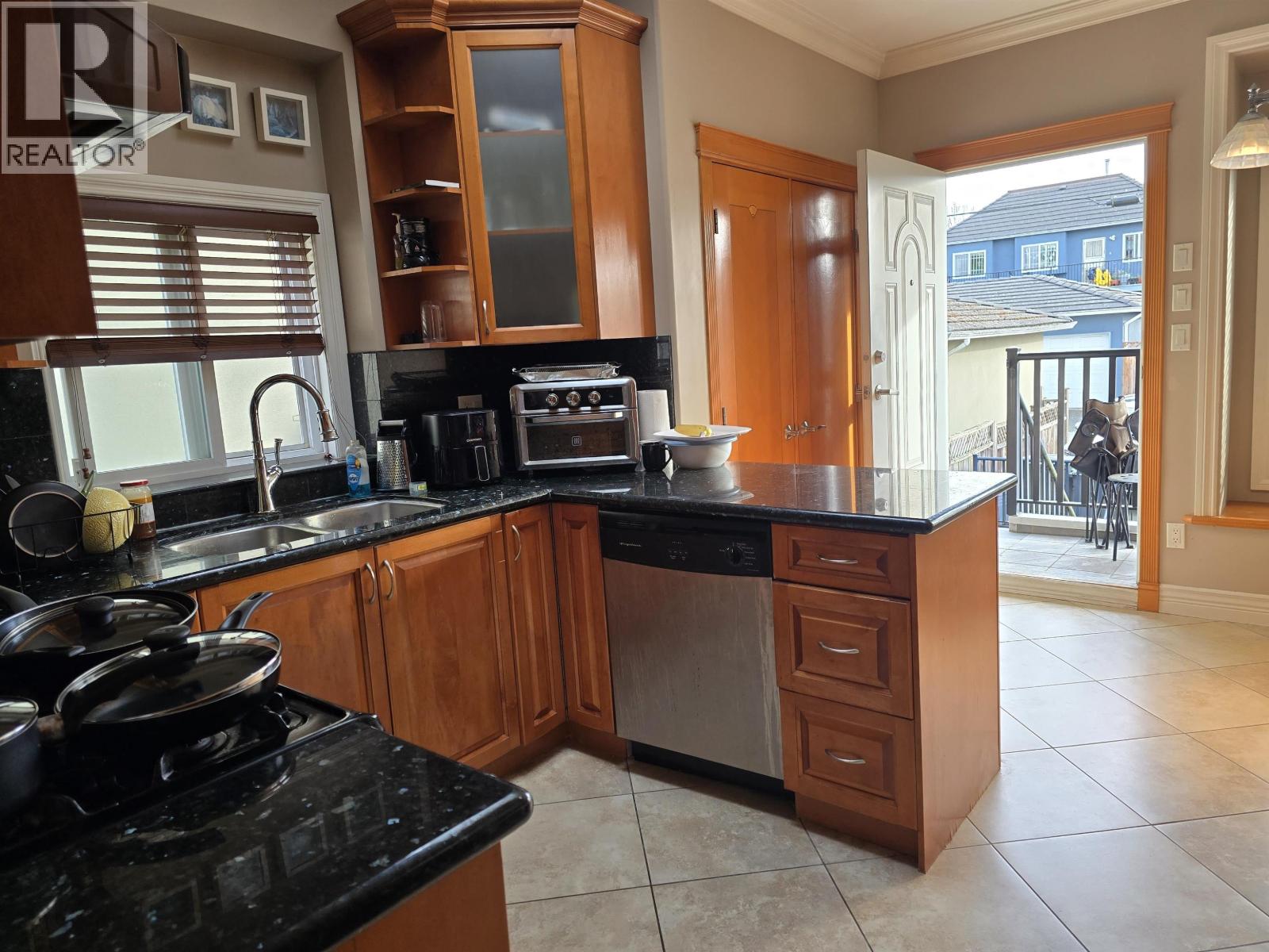 3462 Worthington Drive, Vancouver, British Columbia  V5M 3X9 - Photo 31 - R3112132