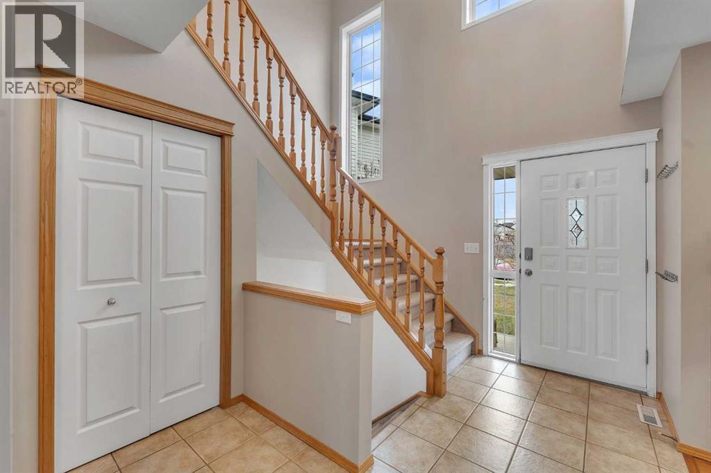 52 Covewood Green Ne, Calgary, Alberta  T3K 5G5 - Photo 3 - A2296226