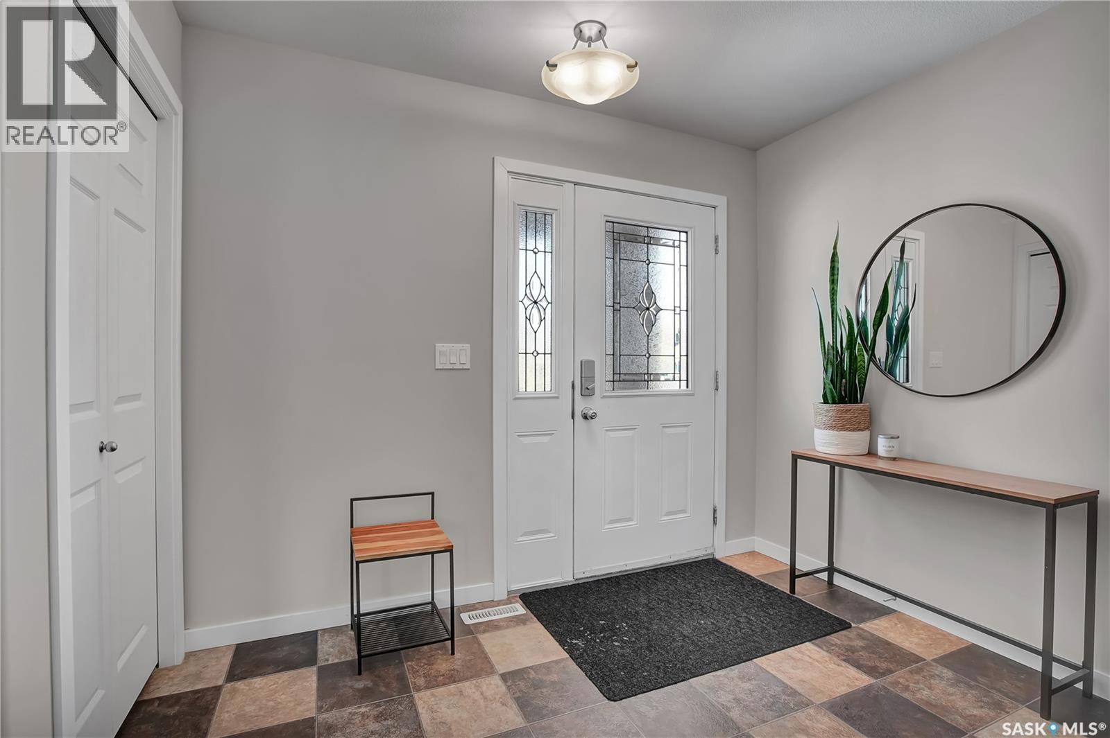 158 Cornish Road, Saskatoon, Saskatchewan  S7T 0K4 - Photo 3 - SK033252