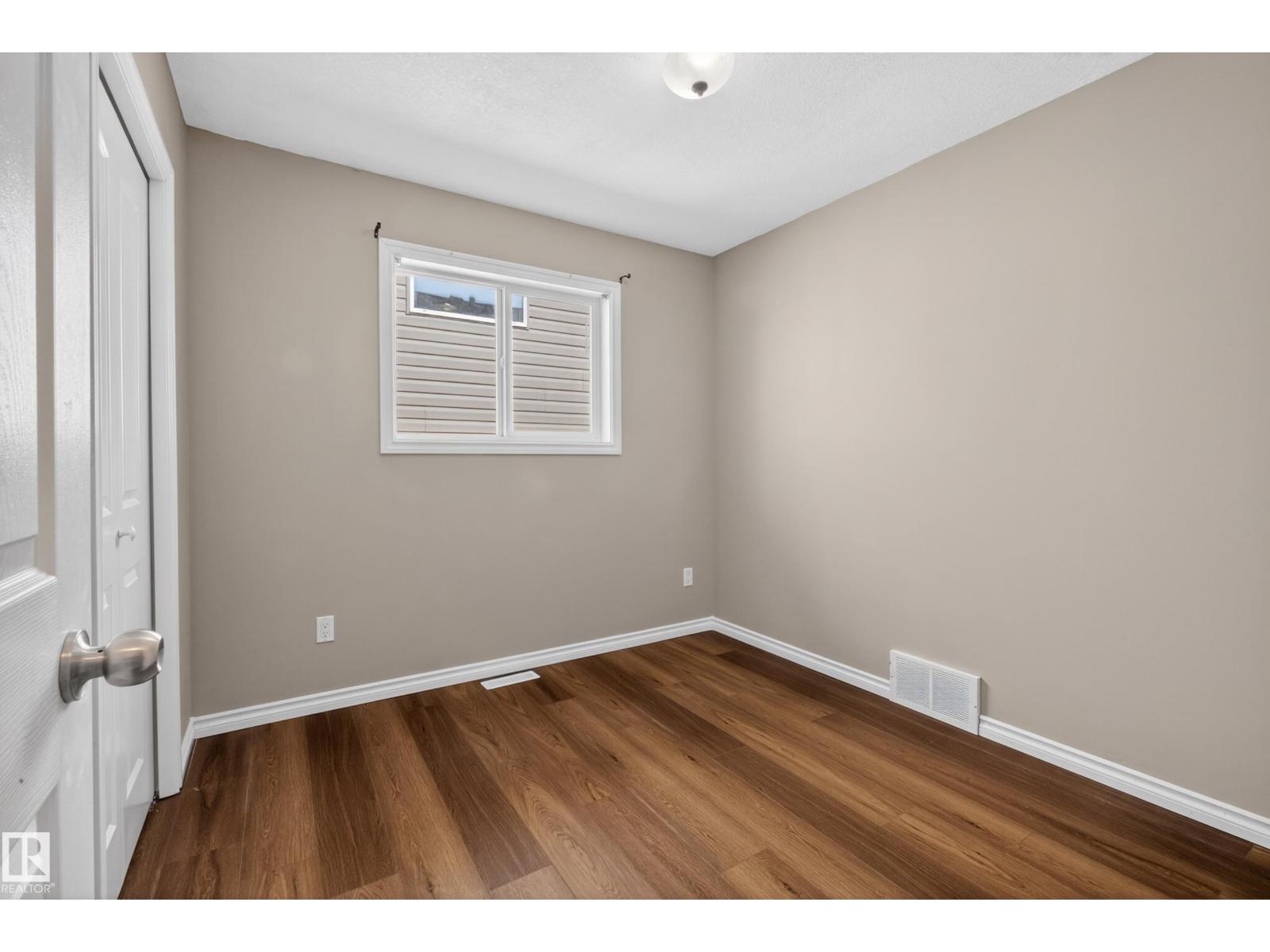 9808 162 St Nw, Edmonton, Alberta  T5P 3L2 - Photo 11 - E4483076