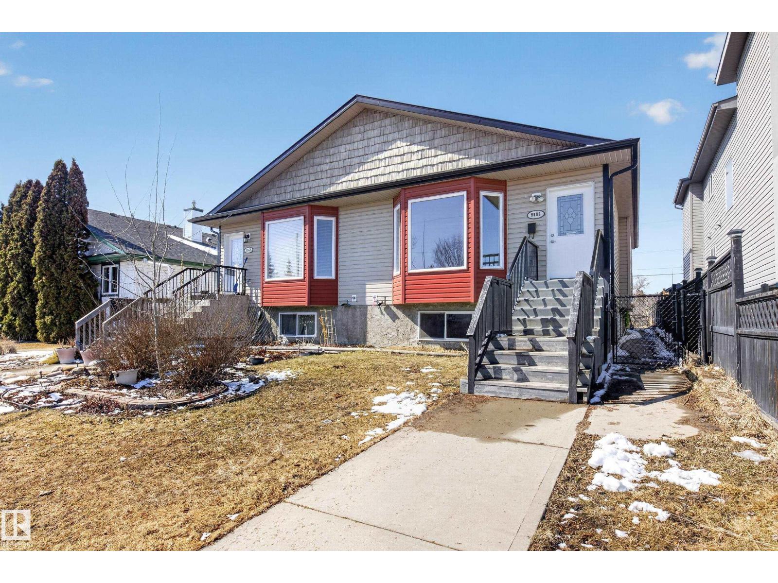 9808 162 St Nw, Edmonton, Alberta  T5P 3L2 - Photo 2 - E4483076