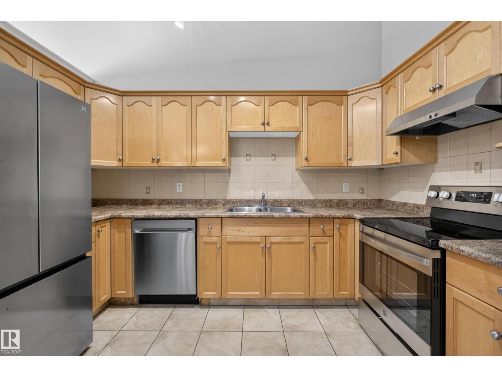 9808 162 St Nw, Edmonton, Alberta  T5P 3L2 - Photo 7 - E4483076