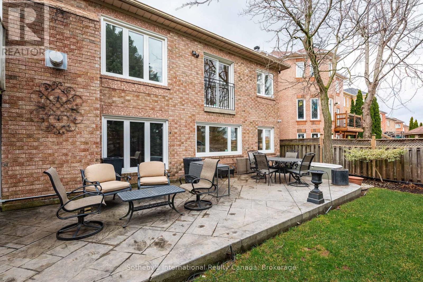 1406 Summerhill Crescent, Oakville, Ontario  L6H 6E4 - Photo 39 - W13010658