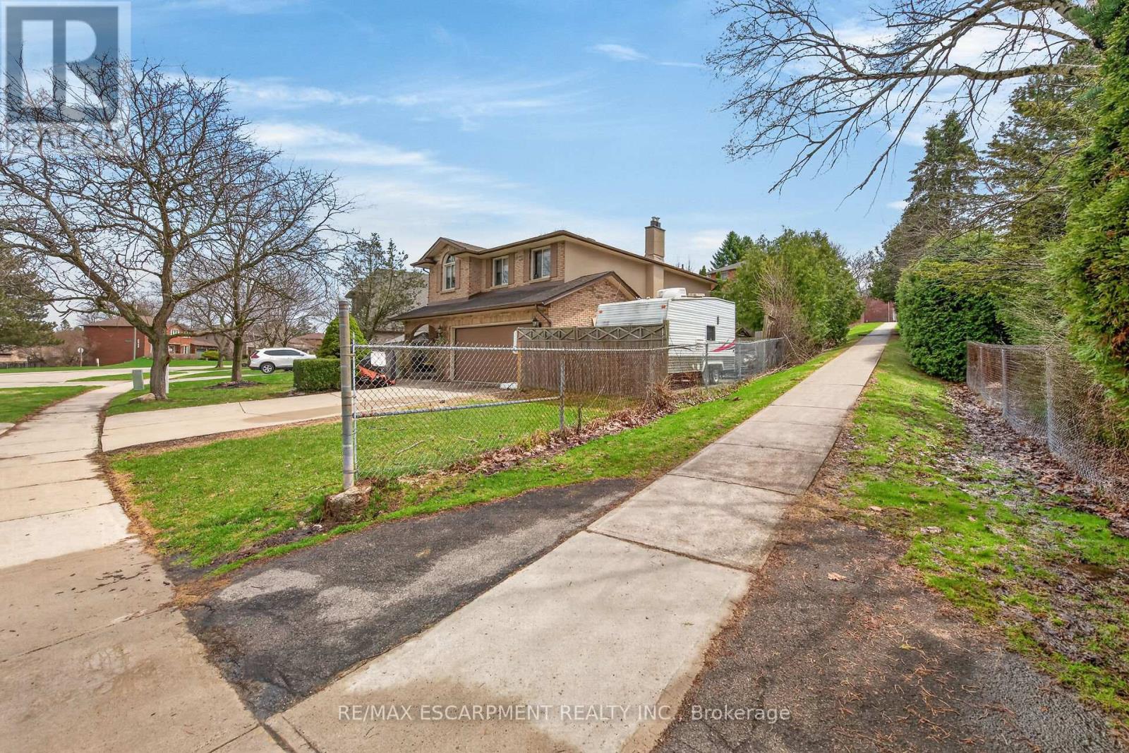 249 Lloyminn Avenue, Hamilton, Ontario  L9G 4C4 - Photo 3 - X13016630