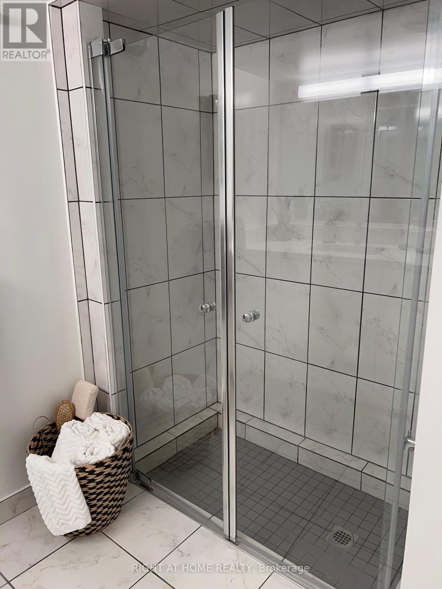 Bsmt - 76 Glendale Avenue, Toronto, Ontario  M6R 2T1 - Photo 10 - W13002340