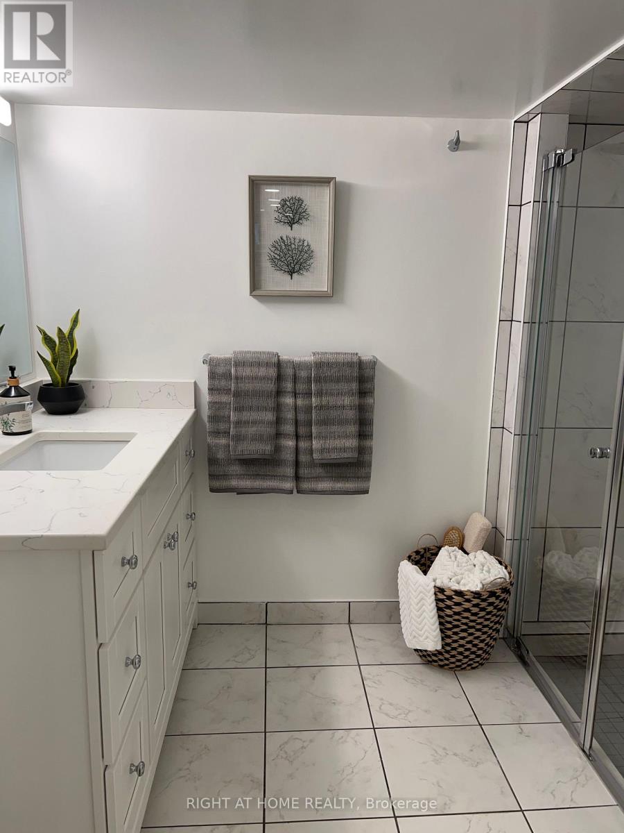 Bsmt - 76 Glendale Avenue, Toronto, Ontario  M6R 2T1 - Photo 11 - W13002340