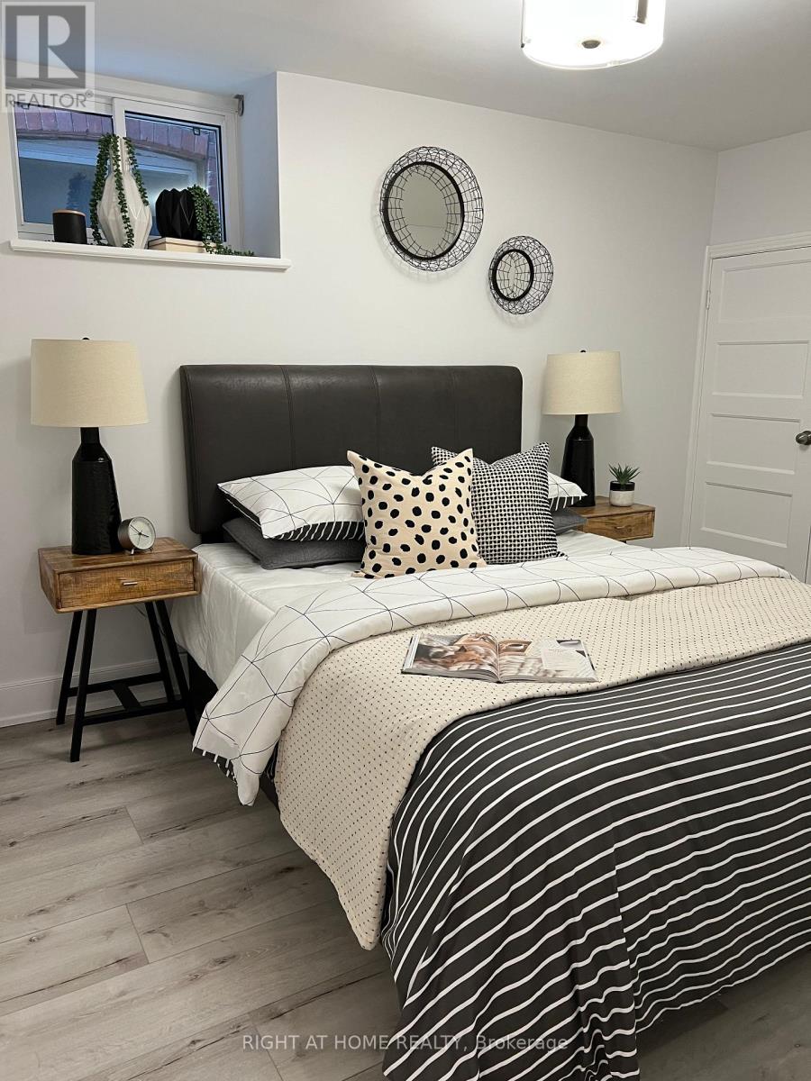 Bsmt - 76 Glendale Avenue, Toronto, Ontario  M6R 2T1 - Photo 13 - W13002340