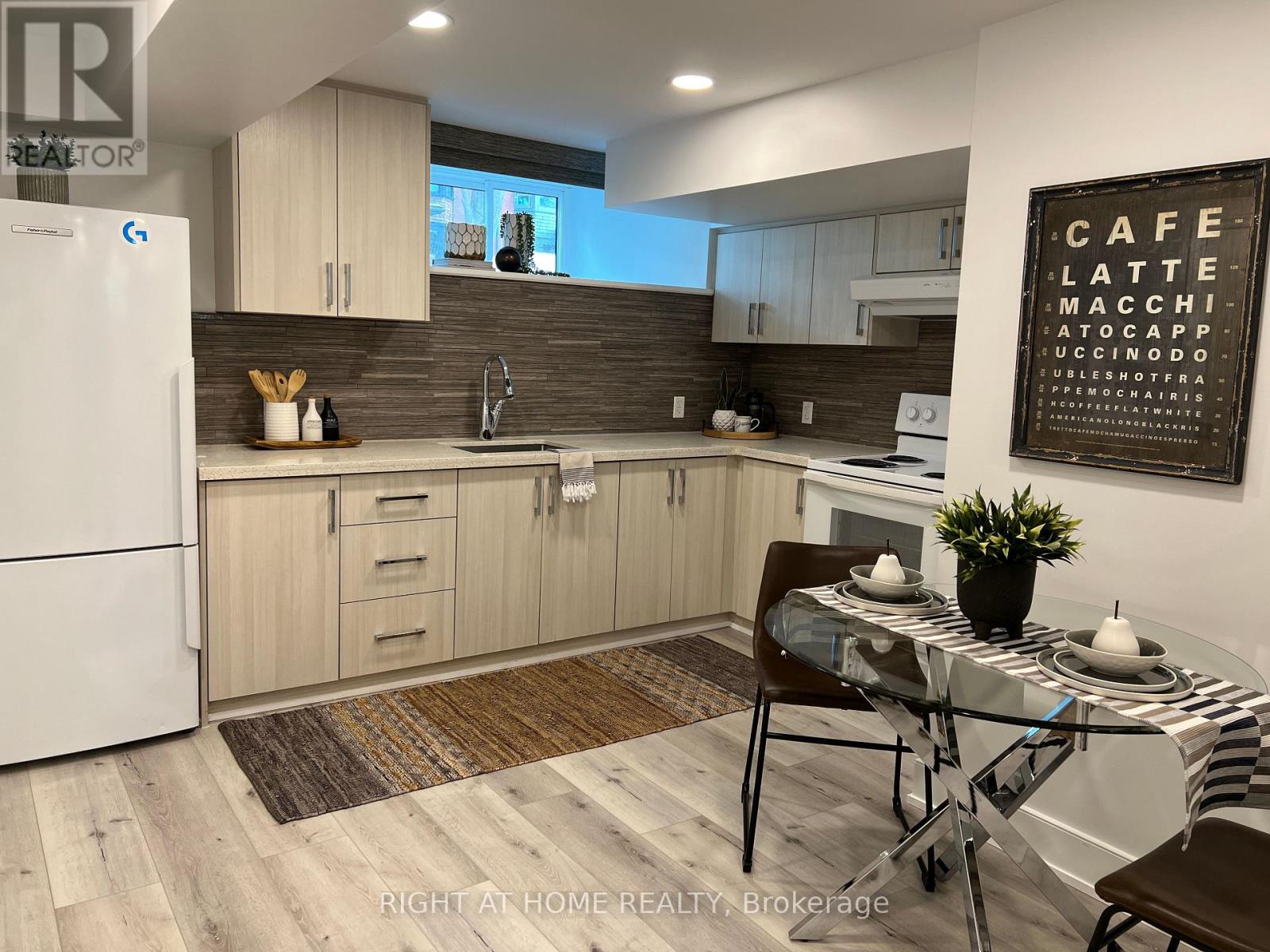 Bsmt - 76 Glendale Avenue, Toronto, Ontario  M6R 2T1 - Photo 25 - W13002340