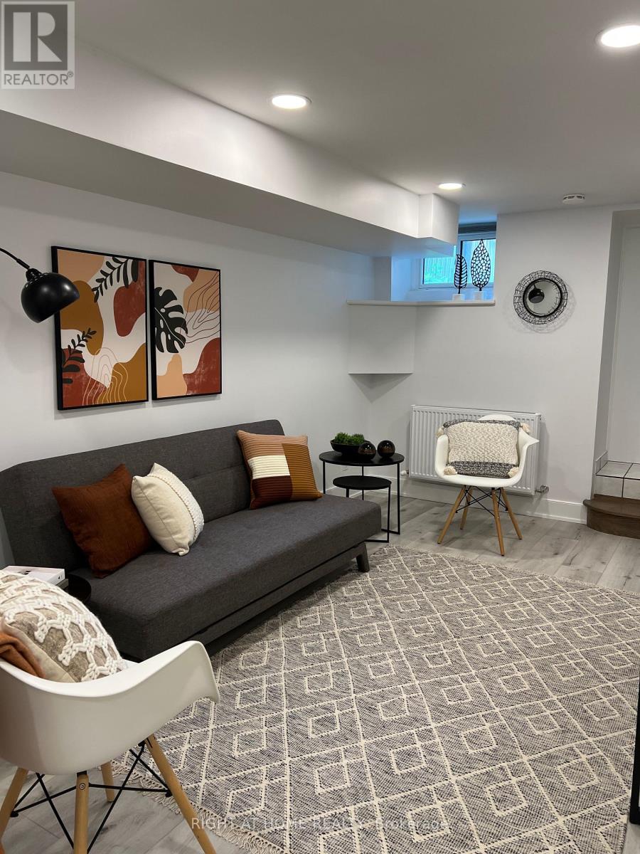 Bsmt - 76 Glendale Avenue, Toronto, Ontario  M6R 2T1 - Photo 19 - W13002340