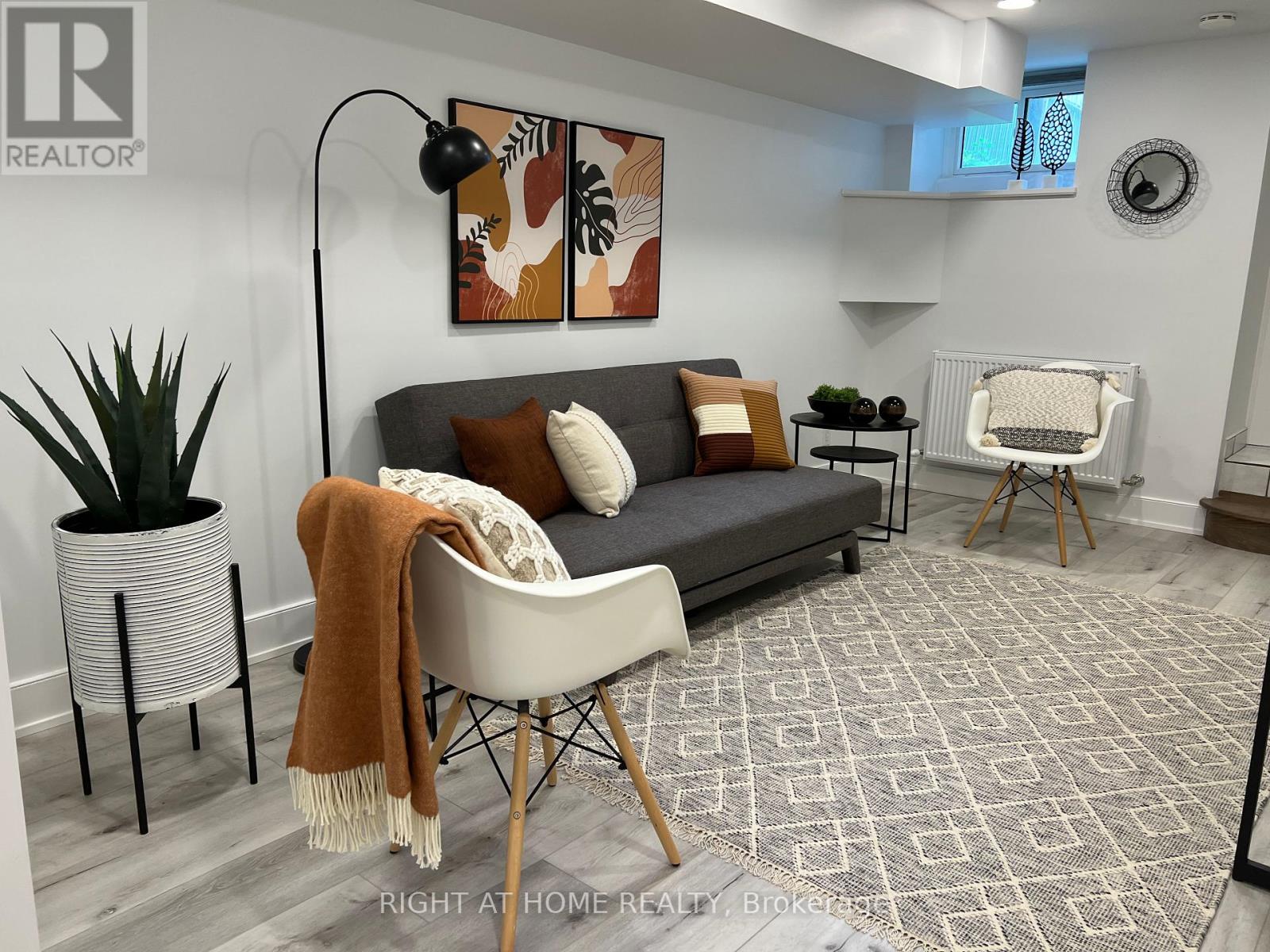 Bsmt - 76 Glendale Avenue, Toronto, Ontario  M6R 2T1 - Photo 33 - W13002340