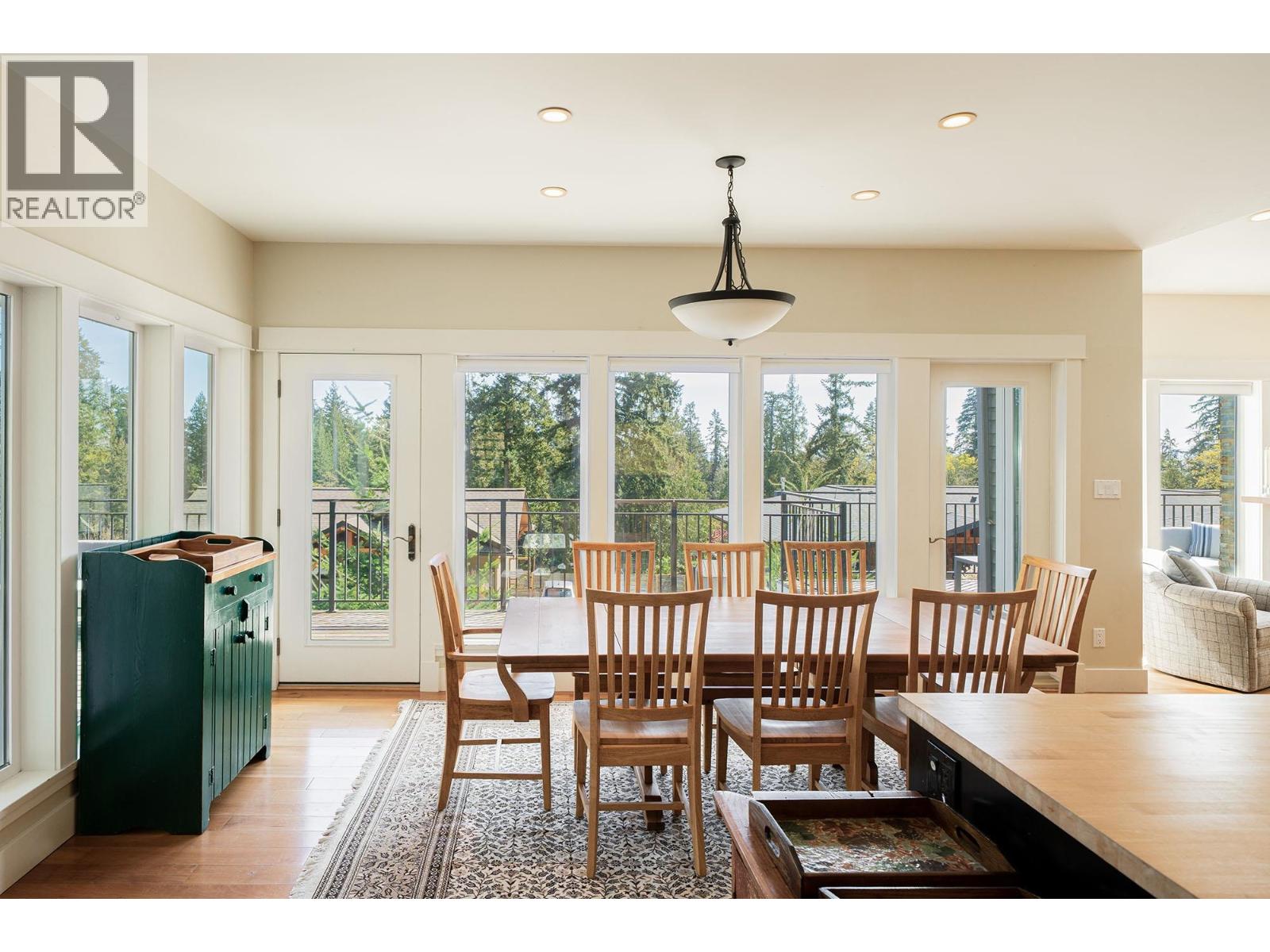 889 Cowan Point Drive, Bowen Island, British Columbia  V0N 1G2 - Photo 12 - R3111070