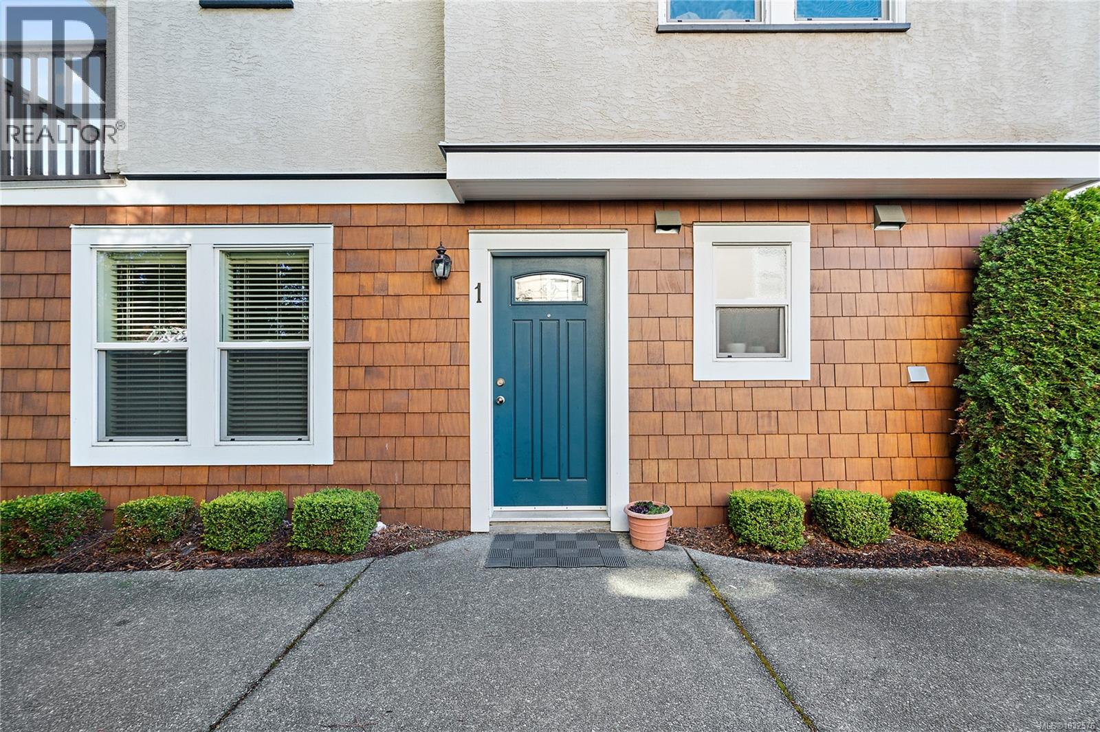 1 833 Princess Ave, Victoria, British Columbia  V8T 1K7 - Photo 2 - 1032576