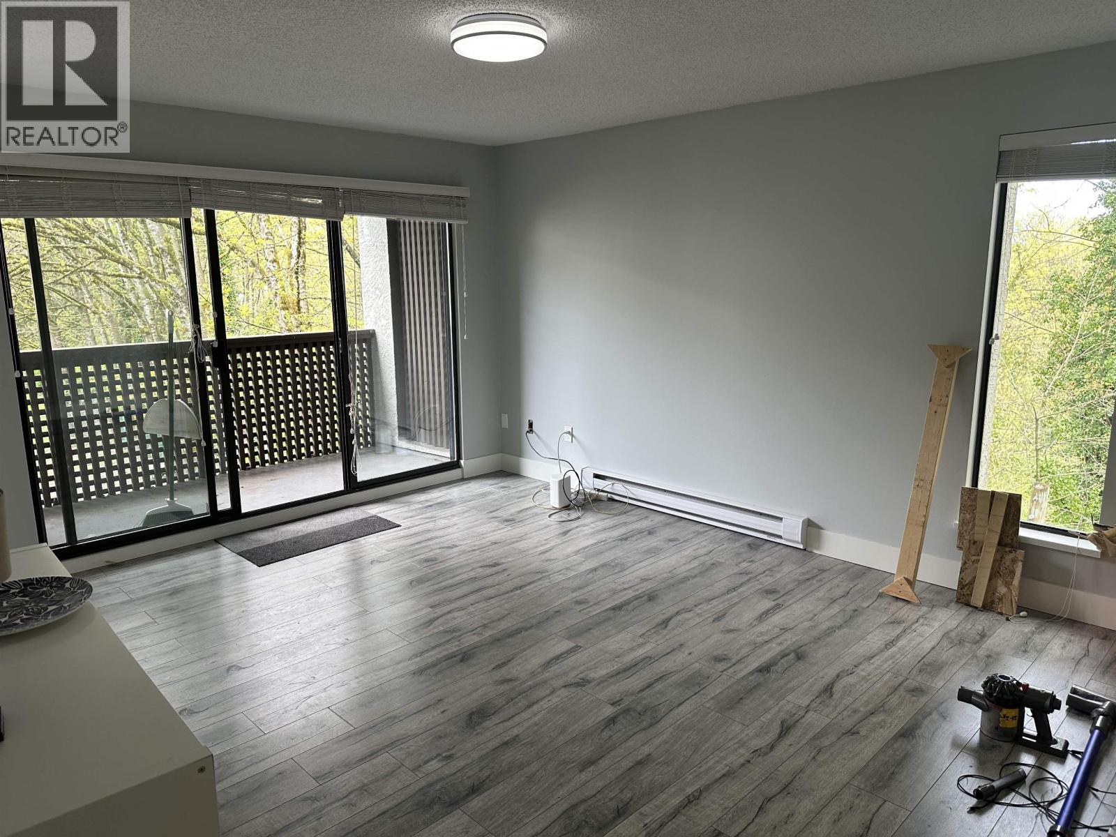 304 365 Ginger Drive, New Westminster, British Columbia  V3L 5L5 - Photo 5 - R3111705