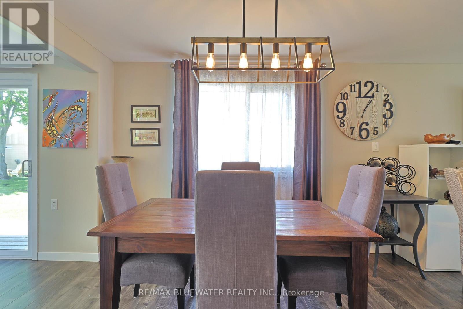 236 Pebble Beach Parkway, South Huron, Ontario  N0M 1T0 - Photo 17 - X12780000