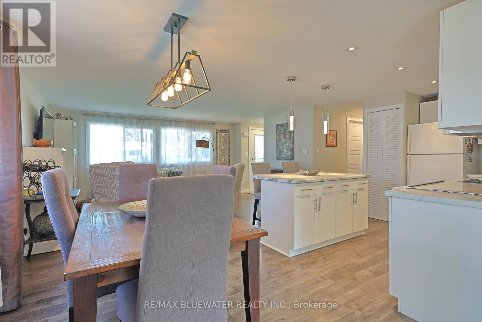 236 Pebble Beach Parkway, South Huron, Ontario  N0M 1T0 - Photo 16 - X12780000