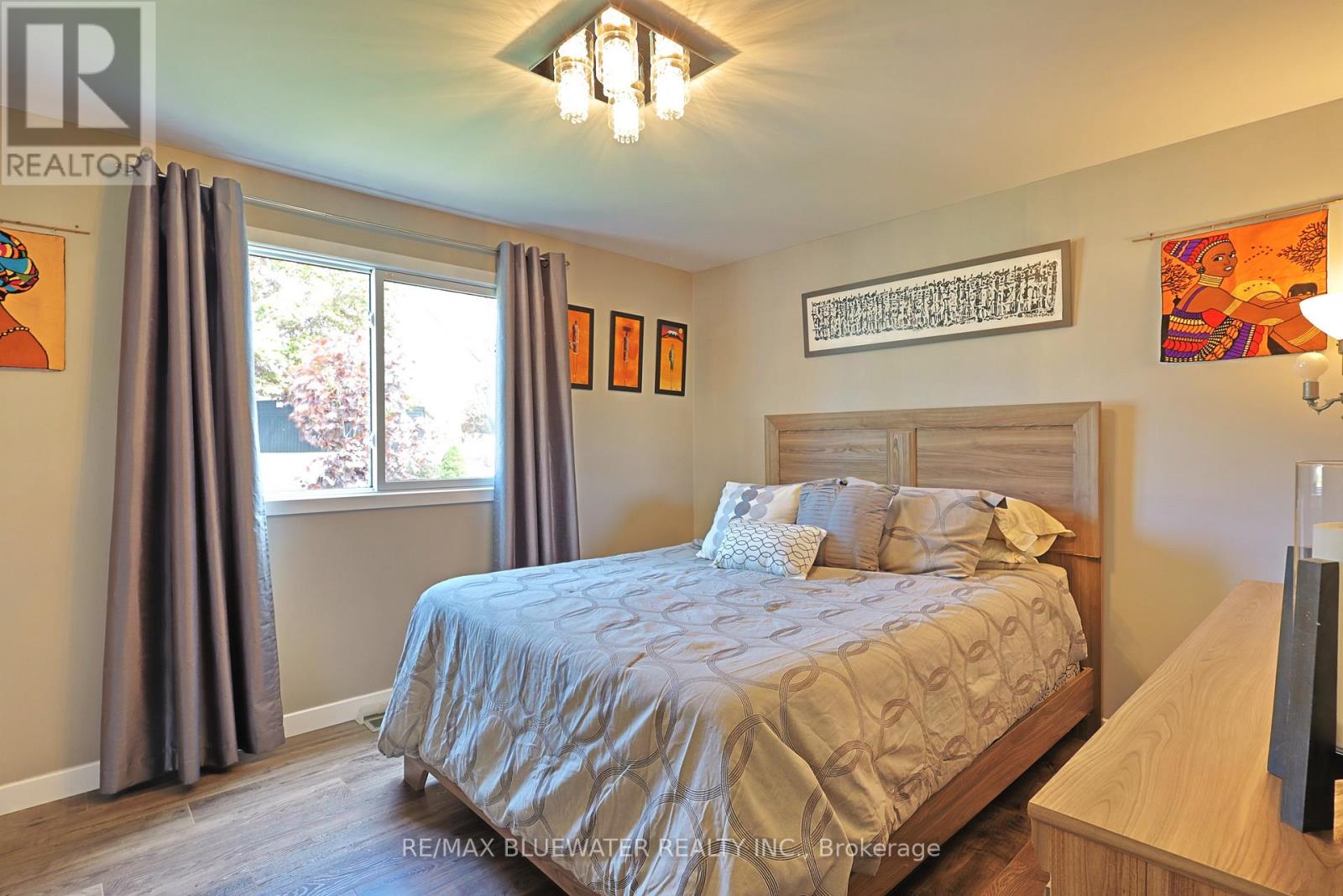 236 Pebble Beach Parkway, South Huron, Ontario  N0M 1T0 - Photo 21 - X12780000