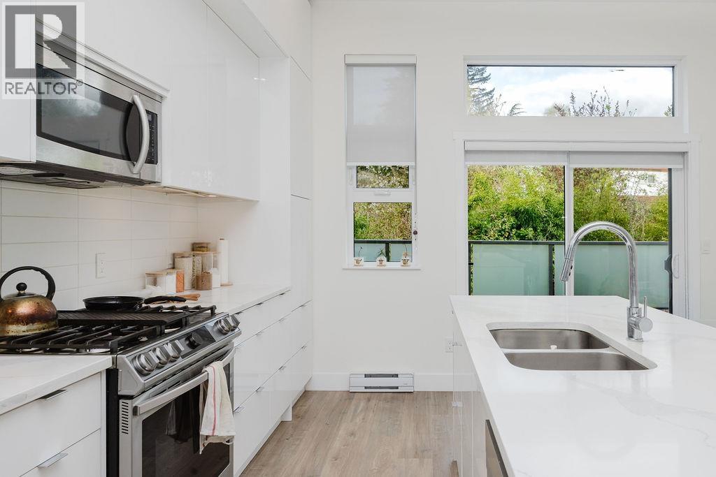 109 736 Gibsons Way, Gibsons, British Columbia  V0N 1V9 - Photo 16 - R3113082