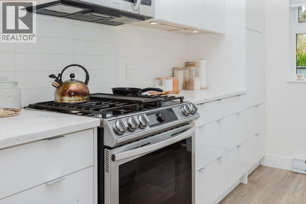 109 736 Gibsons Way, Gibsons, British Columbia  V0N 1V9 - Photo 17 - R3113082