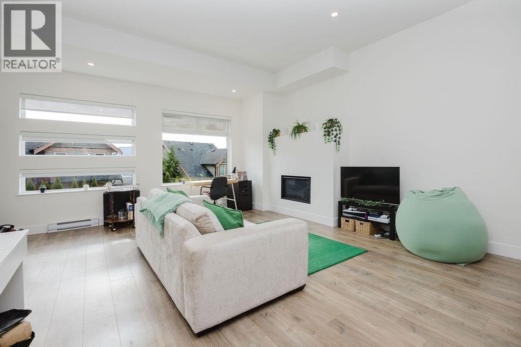 109 736 Gibsons Way, Gibsons, British Columbia  V0N 1V9 - Photo 19 - R3113082