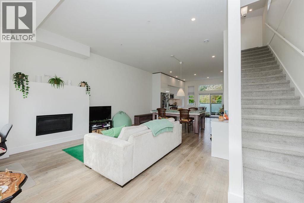 109 736 Gibsons Way, Gibsons, British Columbia  V0N 1V9 - Photo 22 - R3113082