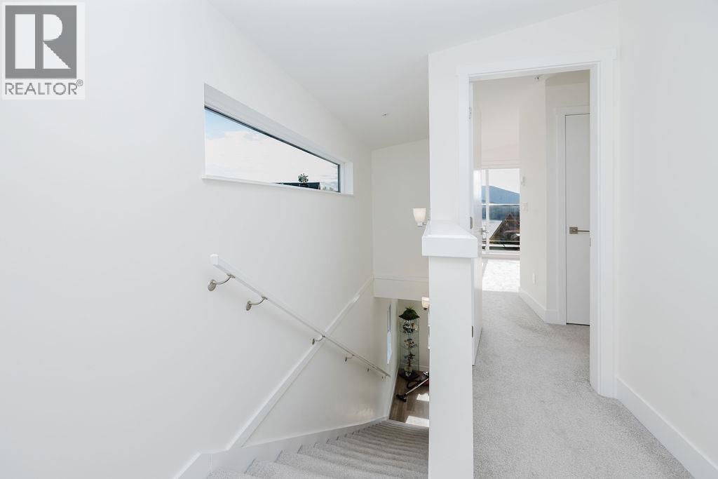 109 736 Gibsons Way, Gibsons, British Columbia  V0N 1V9 - Photo 26 - R3113082