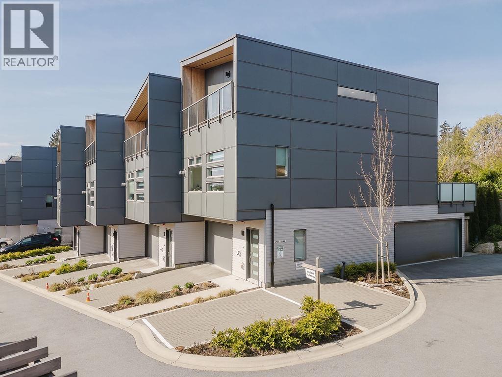 109 736 Gibsons Way, Gibsons, British Columbia  V0N 1V9 - Photo 36 - R3113082